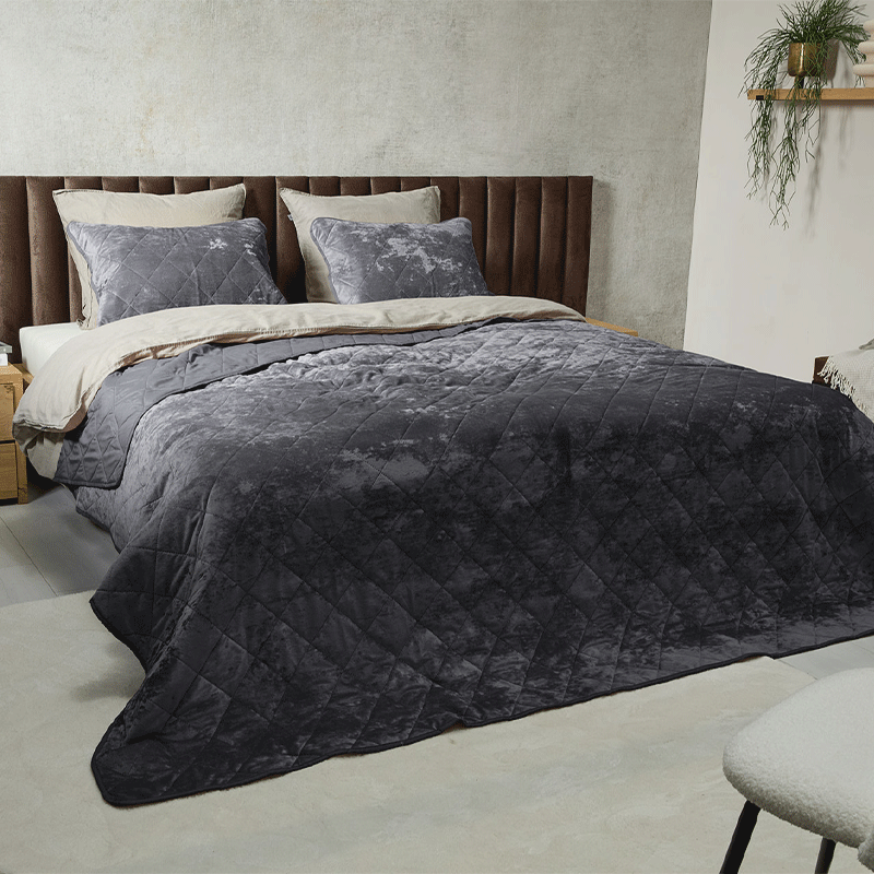 SleepMed Luxe Velvet Bedsprei