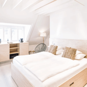 Verblijf in een sfeervolle SUITE in het gezellige Nes op Ameland incl. ontbijt!