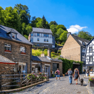 4*-hotel in de Parel van de Eifel: Monschau incl. ontbijt, diner & meer!